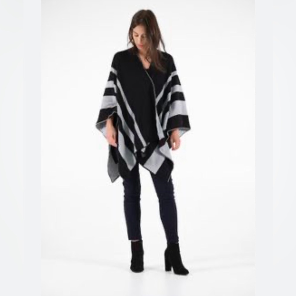 NWT OST Blanket Poncho Black Gray Stripe Size Medium